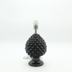The Pigna Black lamp base comes directly from the Caltagirone ceramists' school